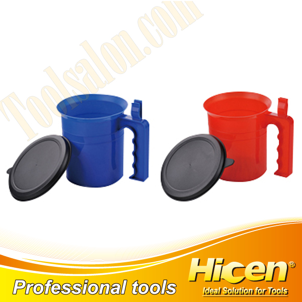 Plastic Paint Cup with A Clip for Brushes