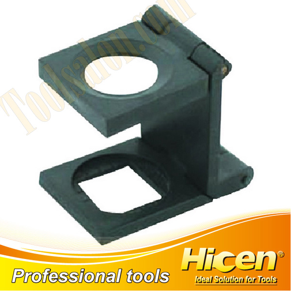 Cloth-Illuminating Magnifier